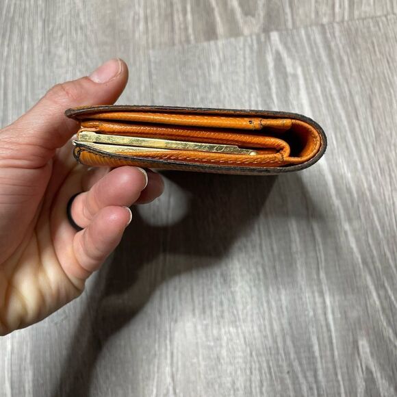 Authentic Louis Vuitton Orange Kisslock Wallet - Picture 4 of 9